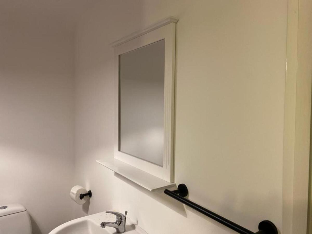 2-Bed Cottage In In Welsh Valley Nr Swansea Bagian luar foto